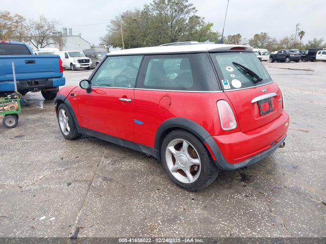 2005 MINI COOPER WMWRC33445TC59014 Photo 2