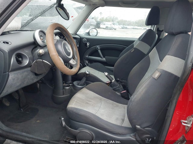 2005 MINI COOPER WMWRC33445TC59014 Photo 4