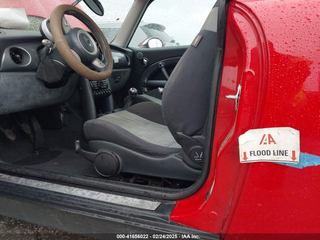 2005 MINI COOPER WMWRC33445TC59014 Photo 5