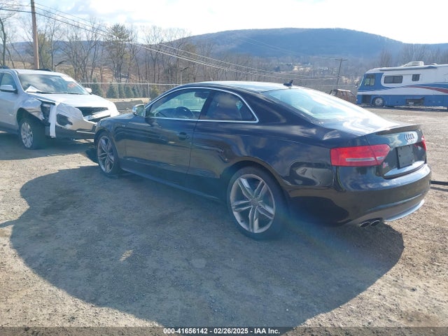 2010 AUDI S5 WAUVVAFR2AA052208 Photo 2