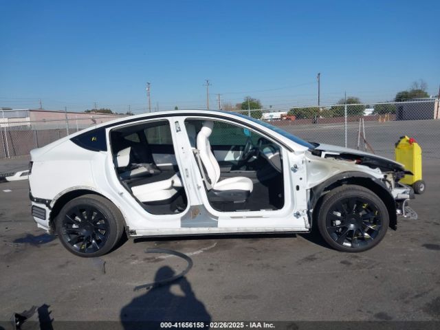7SAYGDEE8NF422636 Tesla Model Y Long Range Dual Motor All-wheel Drive