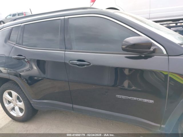 3C4NJDBB0JT484409 Jeep Compass Latitude 4x4
