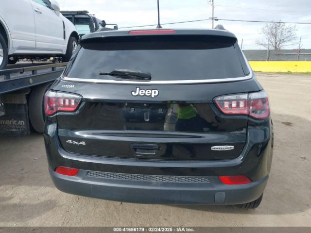 3C4NJDBB0JT484409 Jeep Compass Latitude 4x4
