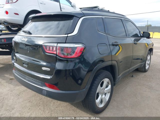 3C4NJDBB0JT484409 Jeep Compass Latitude 4x4