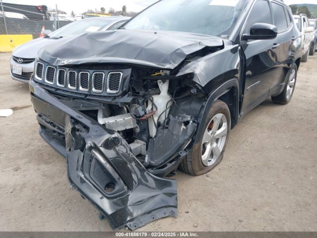 3C4NJDBB0JT484409 Jeep Compass Latitude 4x4