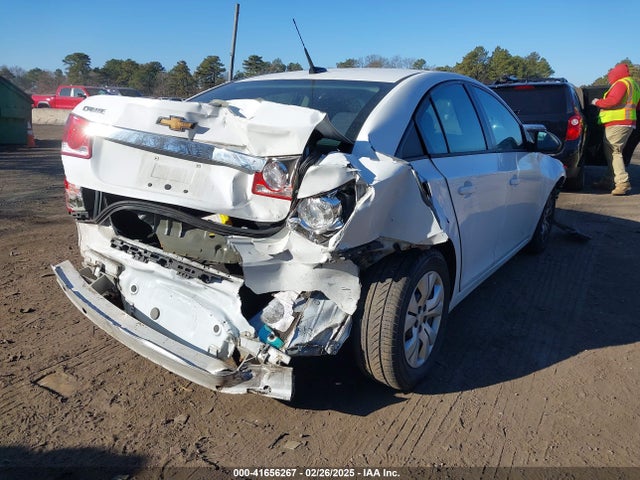 1G1PA5SG1E7447558 Chevrolet Cruze Ls Auto
