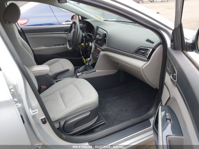 5NPD74LF0HH060797 Hyundai ELANTRA SE