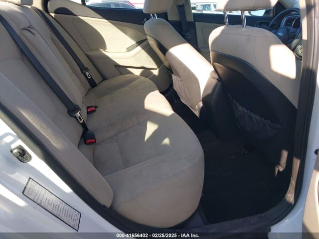 5XXGM4A76FG364775 KIA Optima Lx