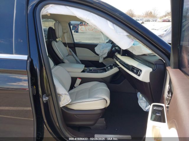 5LM5J9XC0NGL04007 Lincoln Aviator Black Label