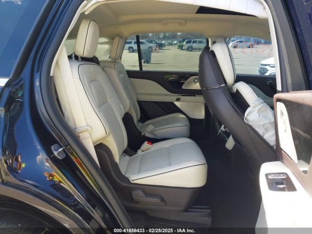 5LM5J9XC0NGL04007 Lincoln Aviator Black Label