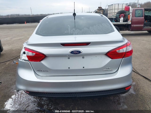 1FADP3F27EL275187 Ford FOCUS SE