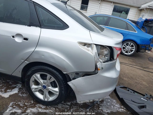1FADP3F27EL275187 Ford FOCUS SE