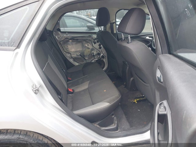 1FADP3F27EL275187 Ford FOCUS SE