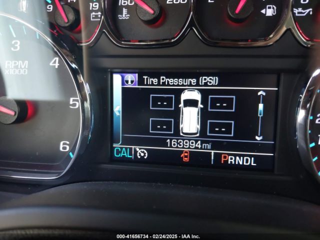 1GNSKBKC0KR121493 Chevrolet Tahoe Lt