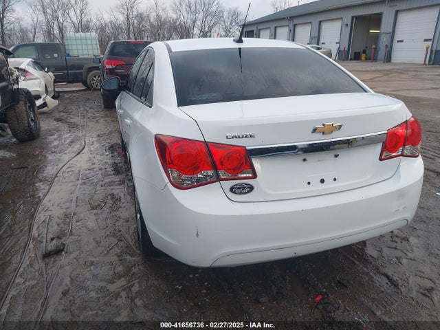1G1PA5SH5E7446258 Chevrolet Cruze Ls Auto