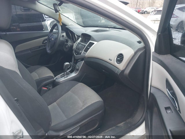 1G1PA5SH5E7446258 Chevrolet Cruze Ls Auto