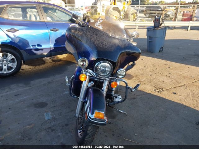 2010 HARLEY-DAVIDSON FLHTK 1HD1KEM1XAB672232 Photo 4