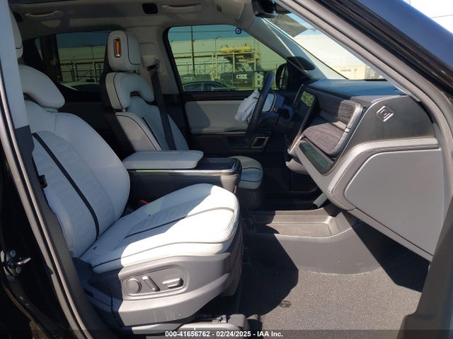7FCTGAAL1NN010340 Rivian R1t Launch Edition