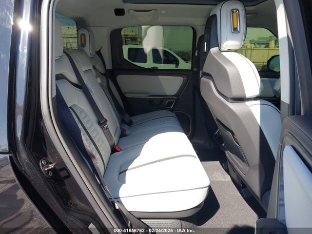 7FCTGAAL1NN010340 Rivian R1t Launch Edition