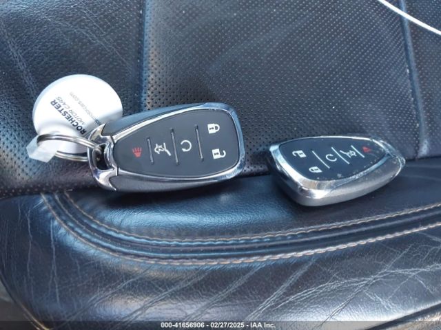1GNEVJKW5JJ174261 Chevrolet Traverse Premier