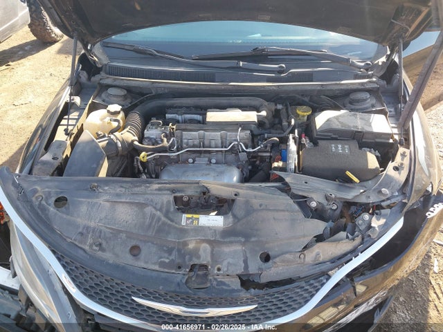 1C3CCCFB7GN186068 Chrysler 200 Touring