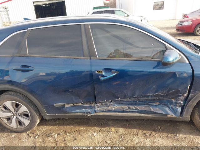 KNDCB3LC6J5114183 KIA NIRO LX