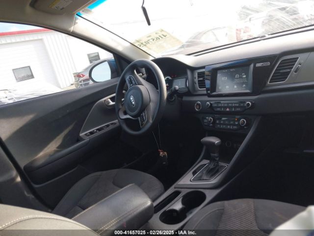 KNDCB3LC6J5114183 KIA NIRO LX