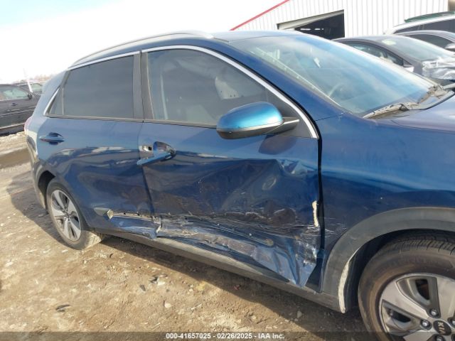 KNDCB3LC6J5114183 KIA NIRO LX