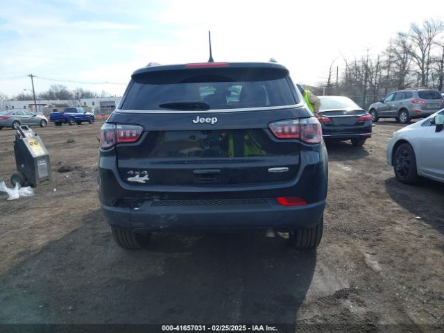 3C4NJDFN0RT140417 Jeep Compass Latitude Lux Fwd