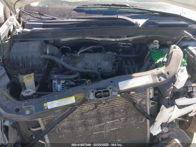 2010 CHRYSLER TOWN & COUNTRY 2A4RR5D10AR252975 Photo 9