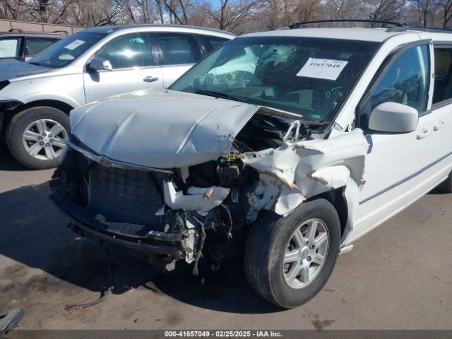 2010 CHRYSLER TOWN & COUNTRY 2A4RR5D10AR252975 Photo 5