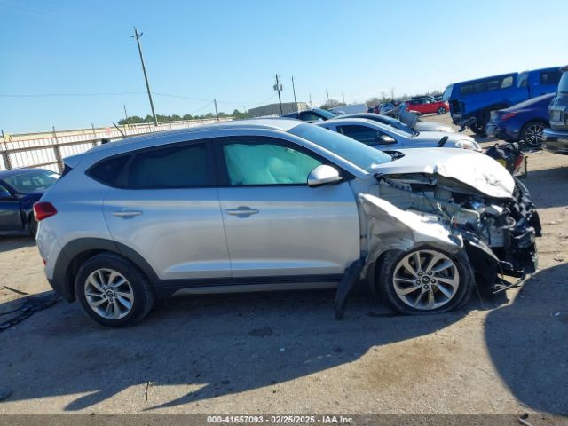 KM8J33A42GU238820 Hyundai TUCSON SE