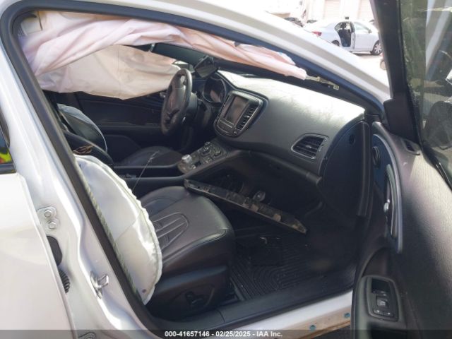 2016 CHRYSLER 200 1C3CCCBGXGN176538 Photo 4