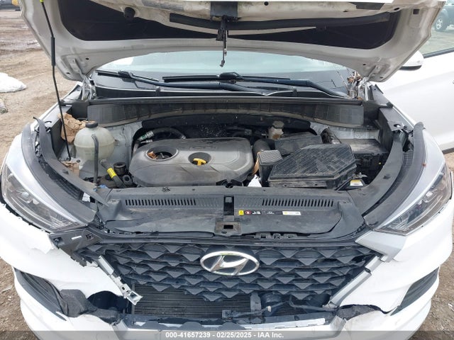 KM8J23A40KU974778 Hyundai TUCSON SE