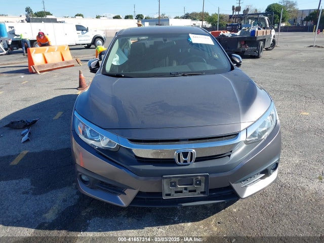 JHMFC1F3XJX028498 Honda Civic Ex-t