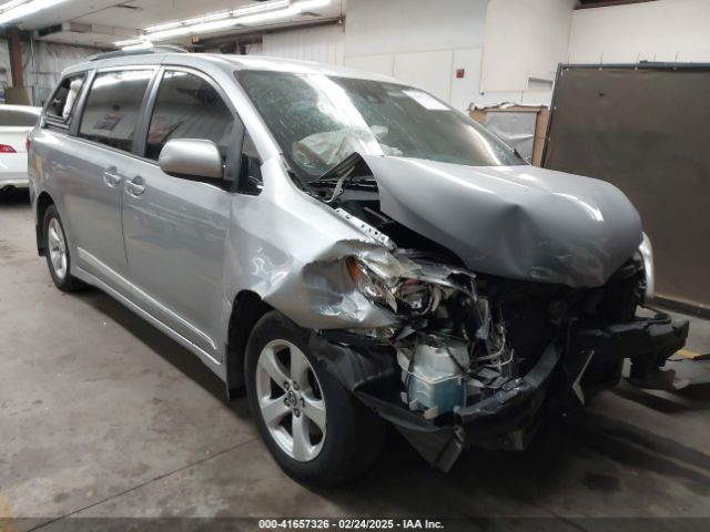 5TDKZ3DC3JS913564 auction archive image