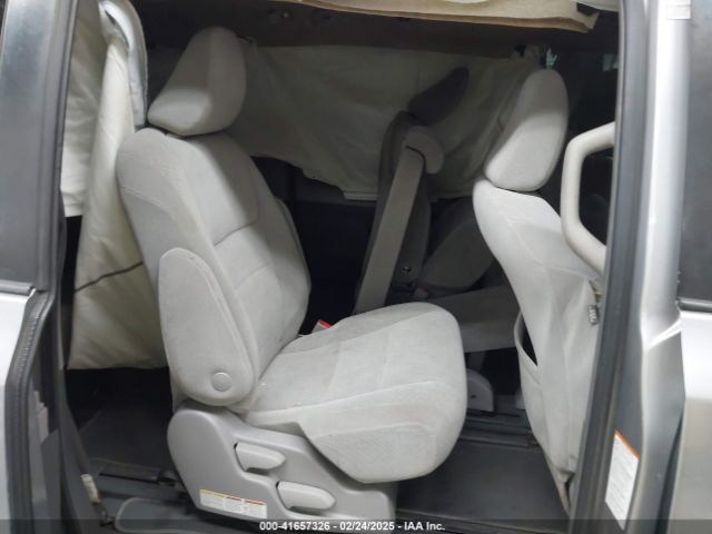 5TDKZ3DC3JS913564 Toyota Sienna Le 8 Passenger