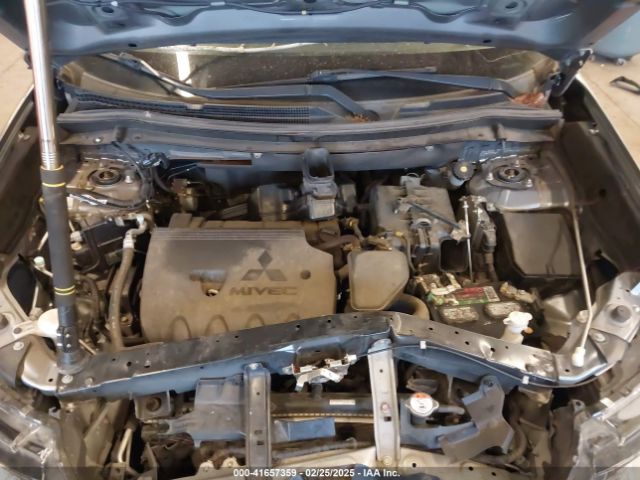 JA4AD3A33HZ043705 Mitsubishi Outlander Se