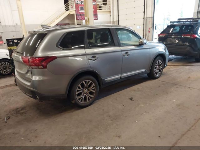 JA4AD3A33HZ043705 Mitsubishi Outlander Se
