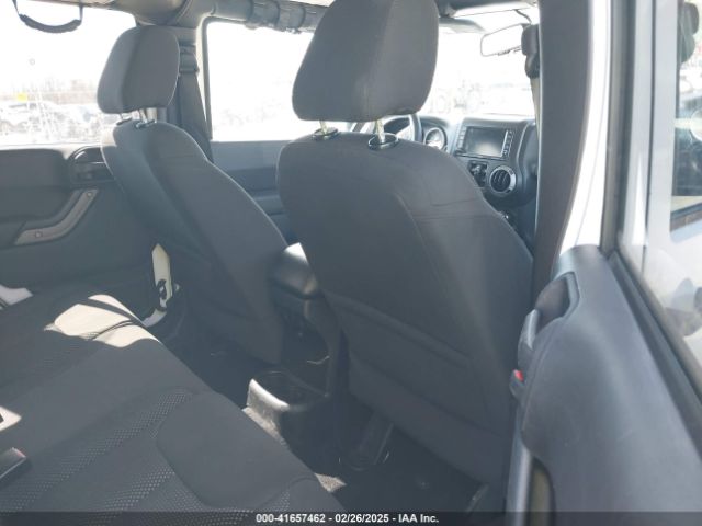 1C4BJWDG8GL102784 Jeep Wrangler Unlimited Black Bear