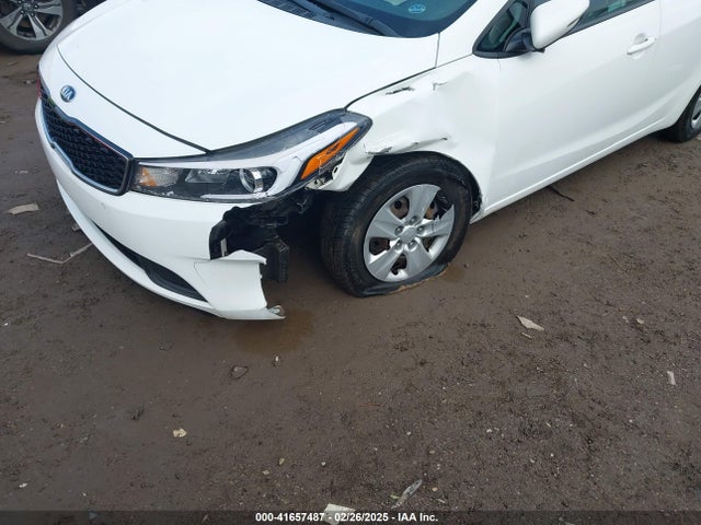 KNAFK5A81J5773163 KIA FORTE LX