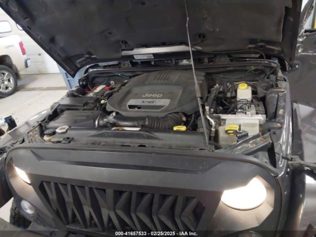 1C4BJWEG8EL267892 Jeep Wrangler Unlimited Sahara