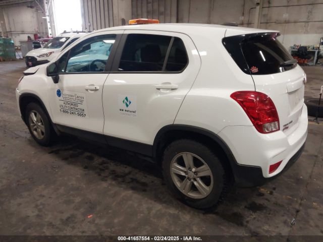 2020 CHEVROLET TRAX KL7CJNSB8LB057381 Photo 2