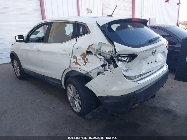 JN1BJ1CP6KW217933 Nissan Rogue Sport S