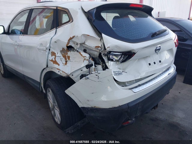 JN1BJ1CP6KW217933 Nissan Rogue Sport S