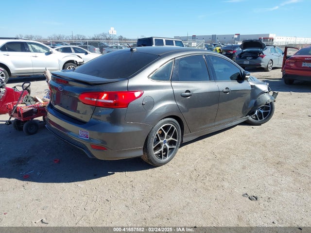 Ford FOCUS SE 2016 1FADP3F21GL262907 Image 4