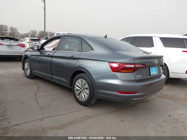 3VWN57BU1KM259559 Volkswagen Jetta 1.4t S
