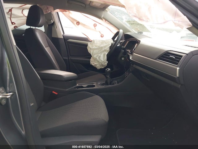 3VWN57BU1KM259559 Volkswagen Jetta 1.4t S