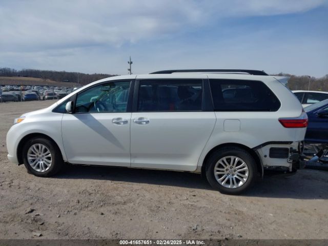 5TDYZ3DC5HS855137 Toyota Sienna Xle 8 Passenger
