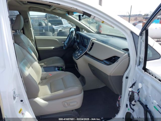5TDYZ3DC5HS855137 Toyota Sienna Xle 8 Passenger